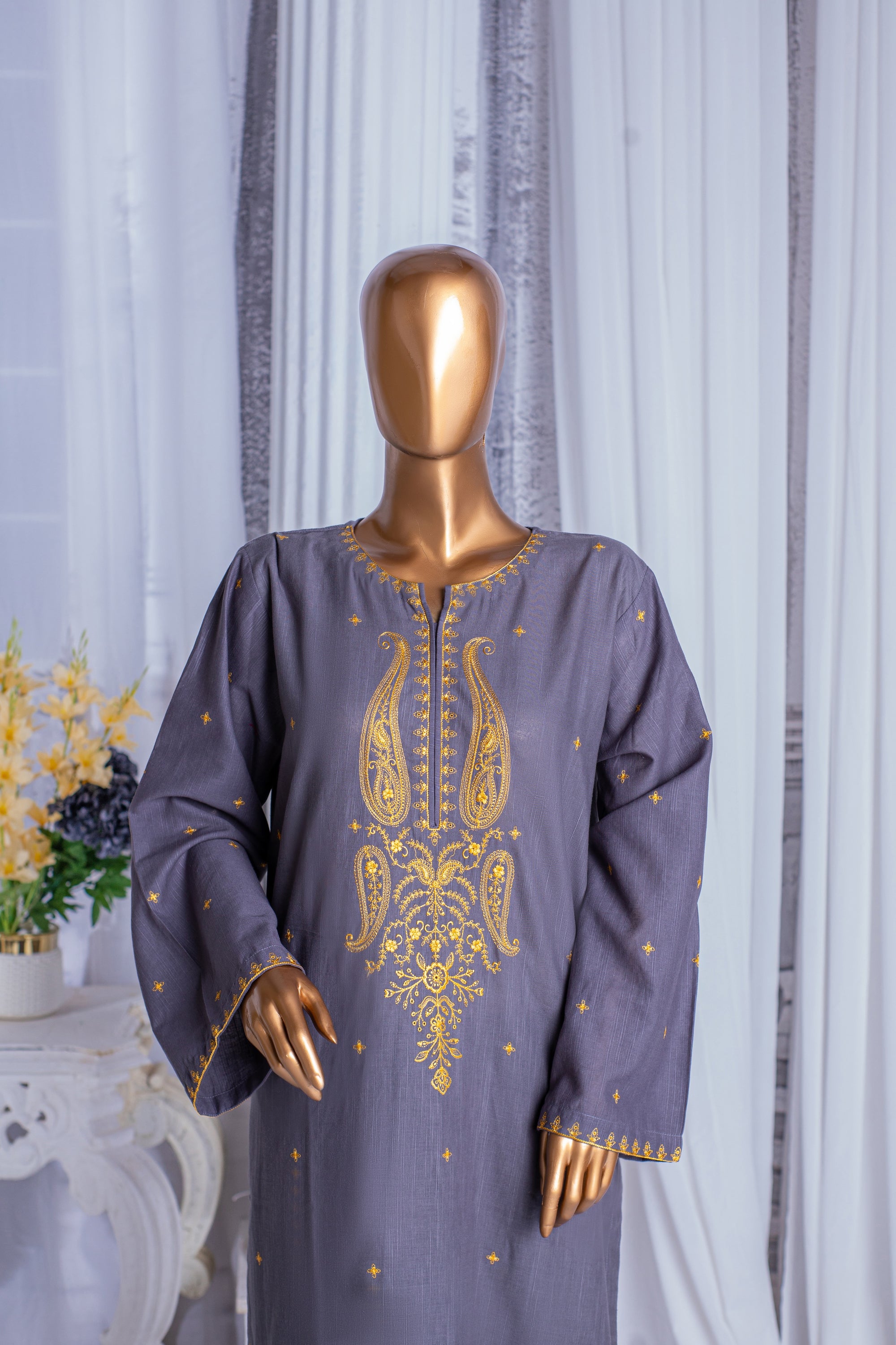 Sahar – Khaddar 2-Piece Embroidered Suit (Purplish Grey)