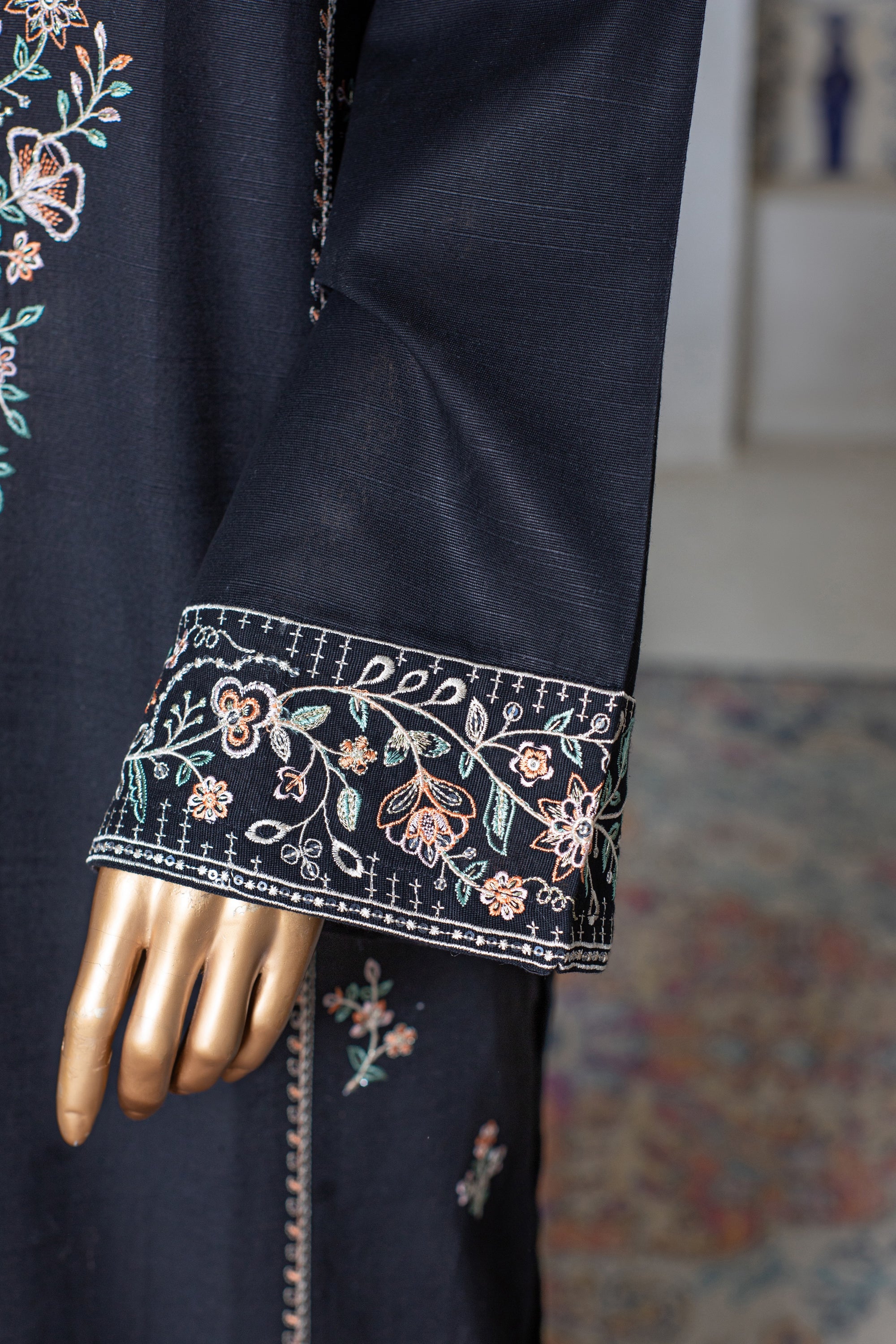 Dana – Khaddar 2-Piece Embroidered Suit (Black)