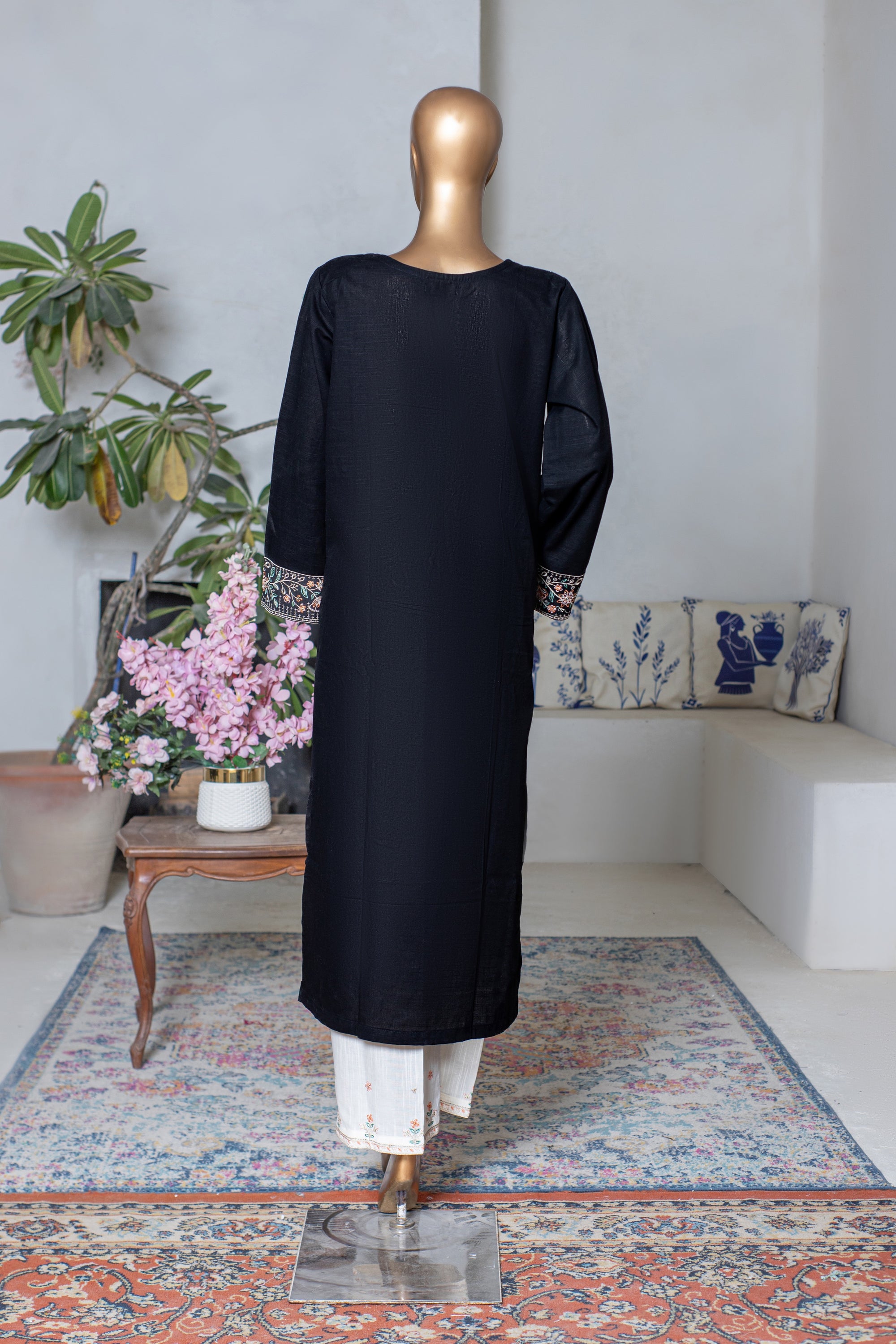 Dana – Khaddar 2-Piece Embroidered Suit (Black)