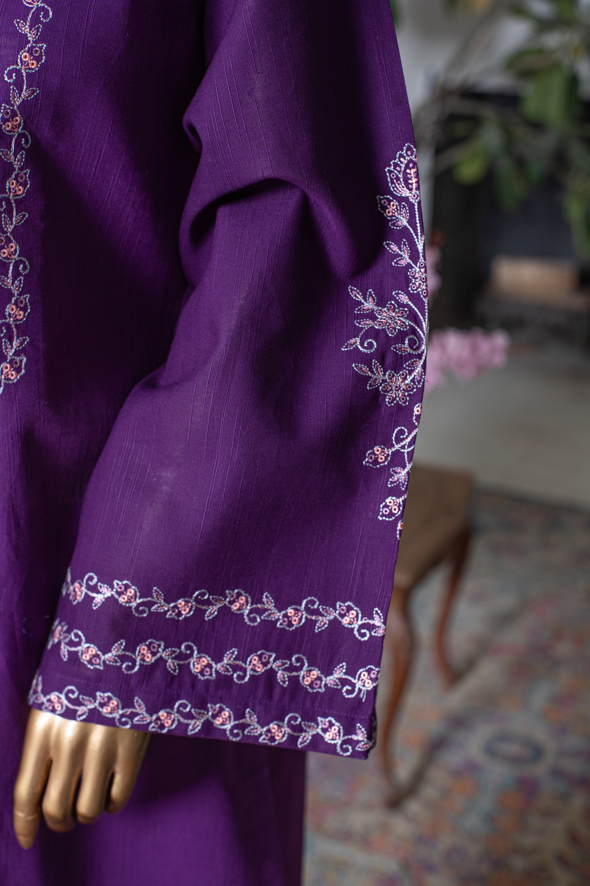 Zahra – Khaddar 2-Piece Embroidered Suit (Purple)