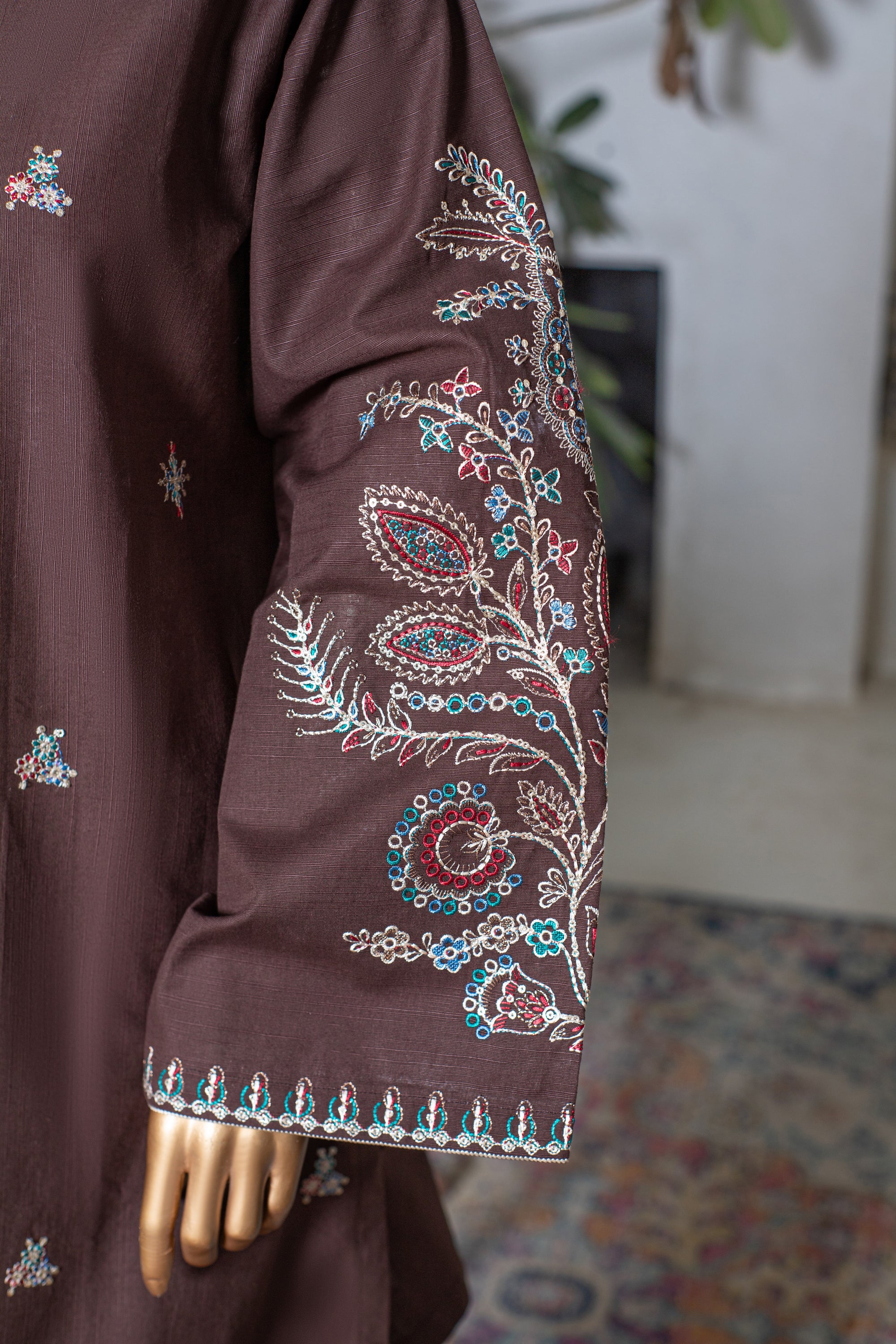 Leen – Khaddar 2-Piece Suit with Embroidered Trouser (Brown)