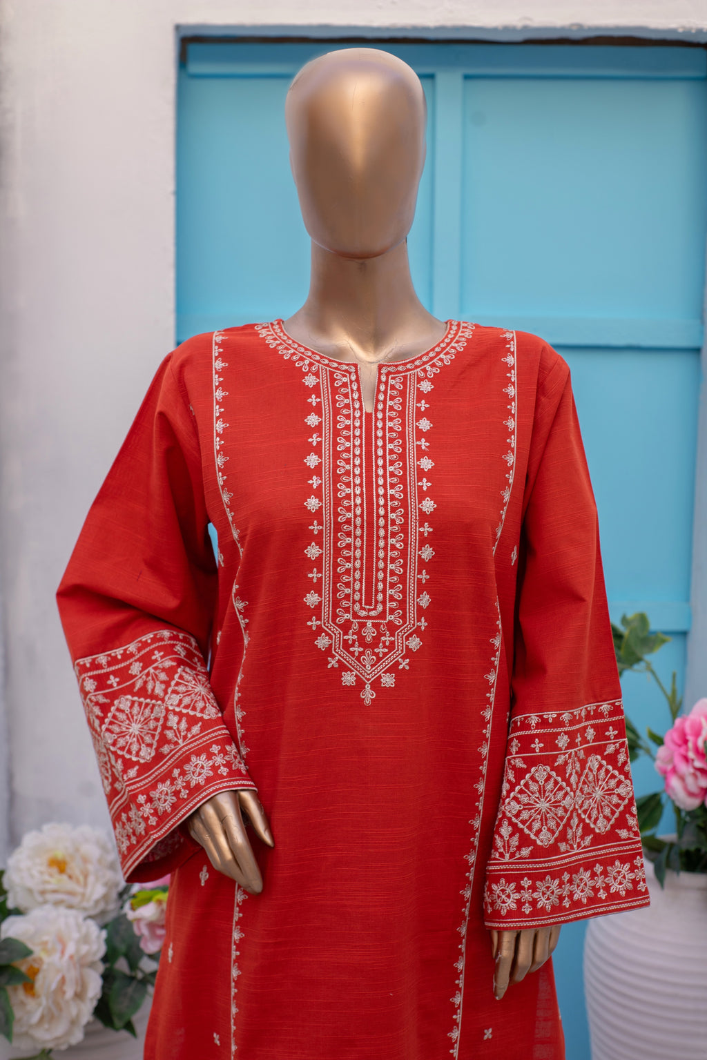 Ameera – Khaddar 2-Piece Embroidered Suit (Red)