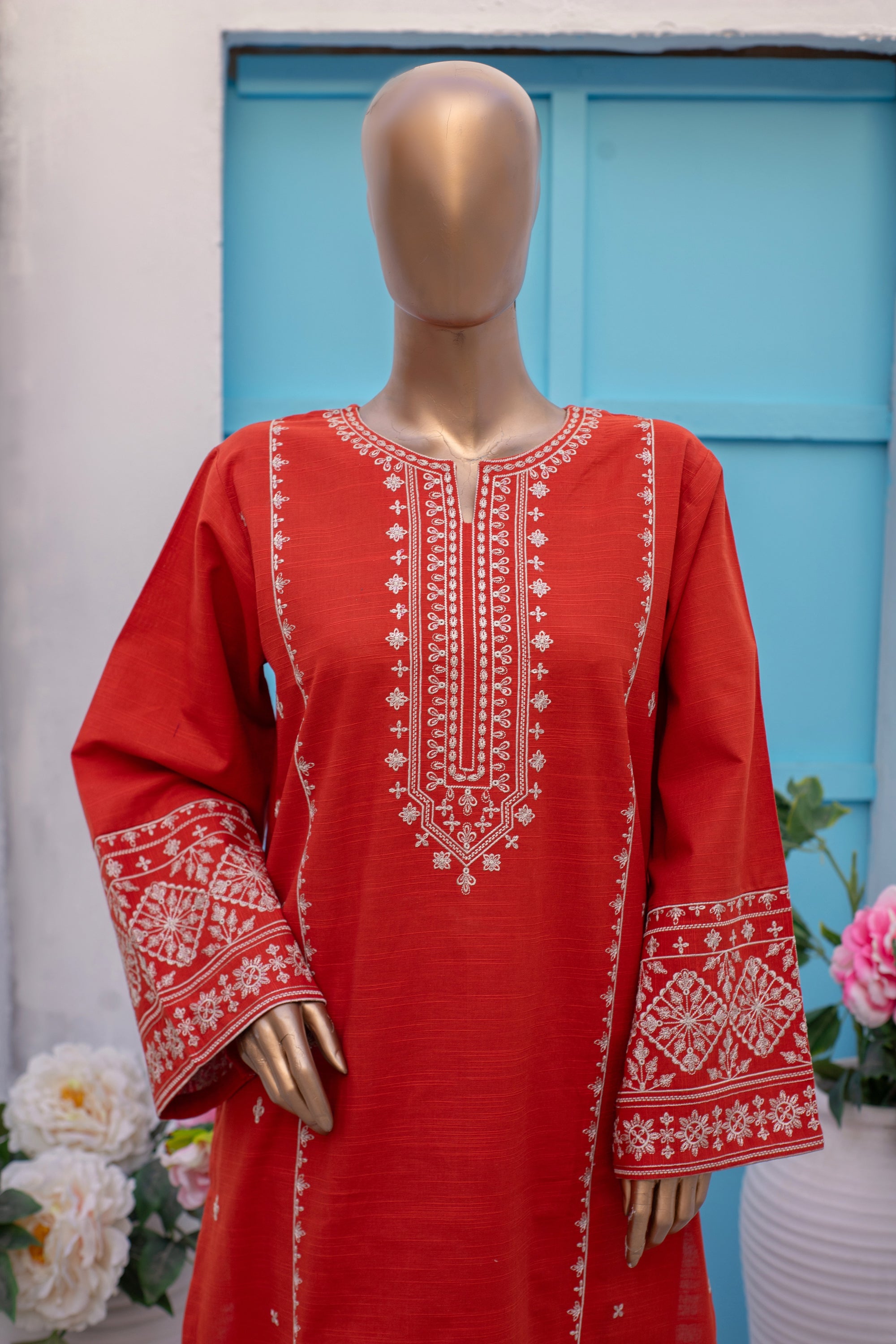 Ameera – Khaddar 2-Piece Embroidered Suit (Red)