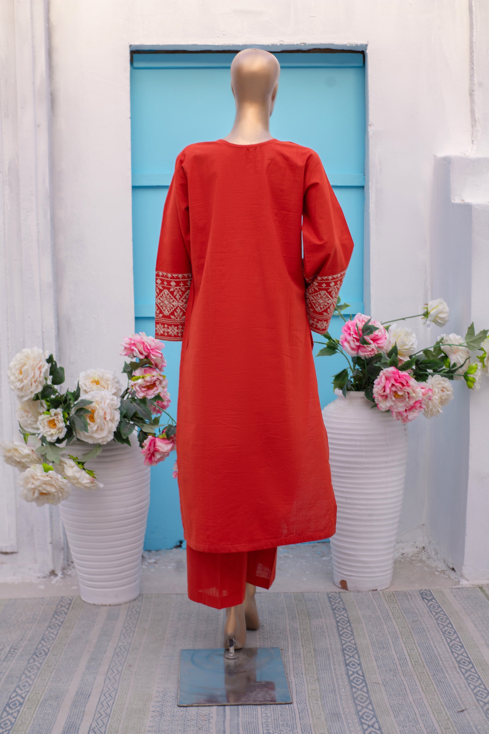 Ameera – Khaddar 2-Piece Embroidered Suit (Red)
