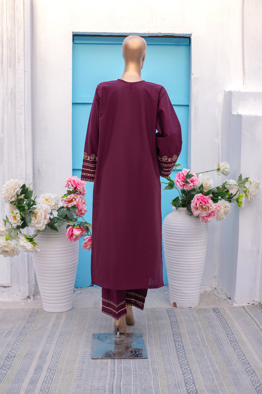 Meerub – Khaddar 2-Piece Embroidered Suit (Maroon)