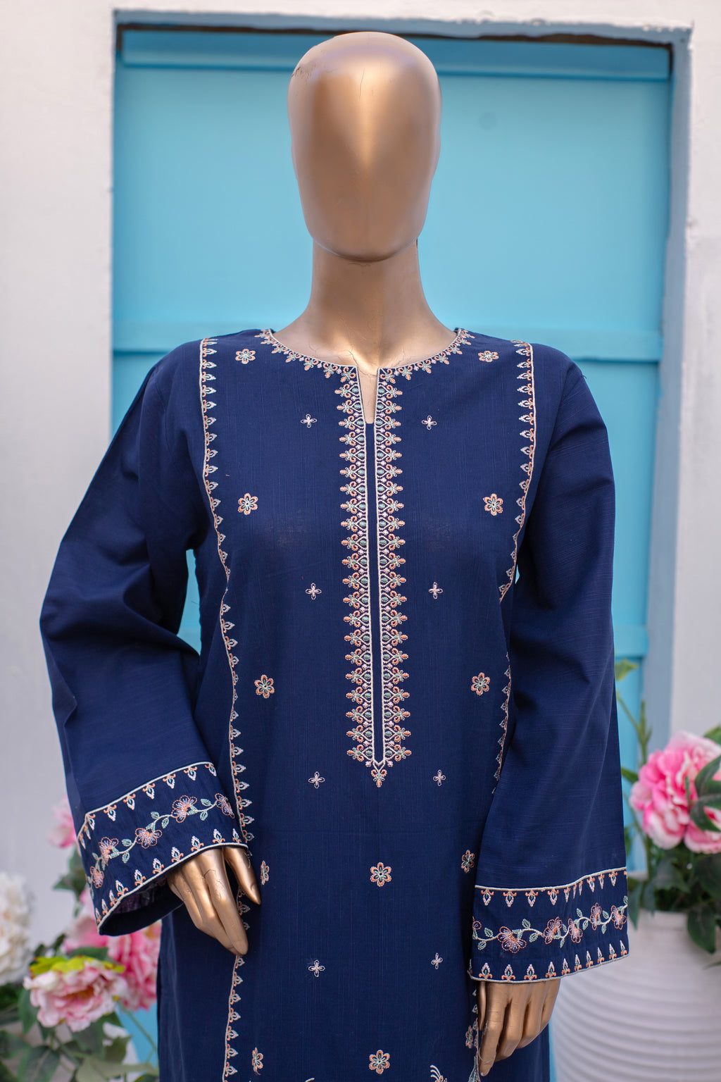 Falak – Khaddar 2-Piece Embroidered Suit (Blue)