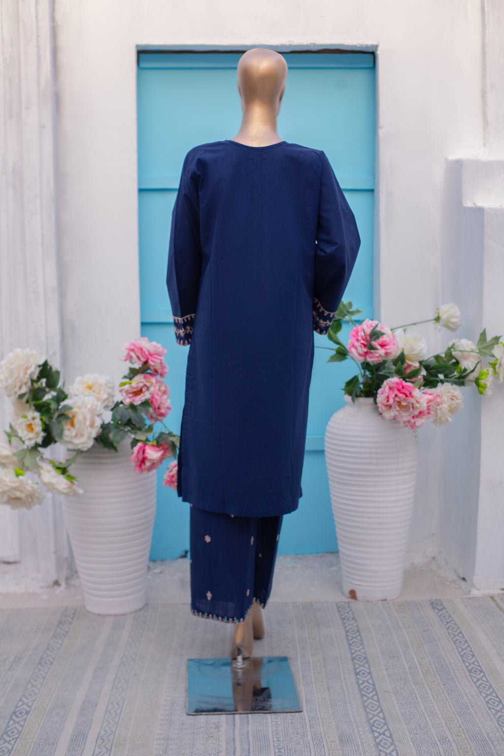 Falak – Khaddar 2-Piece Embroidered Suit (Blue)